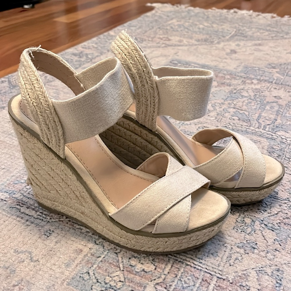 Merona Espadrille Beige Wedge